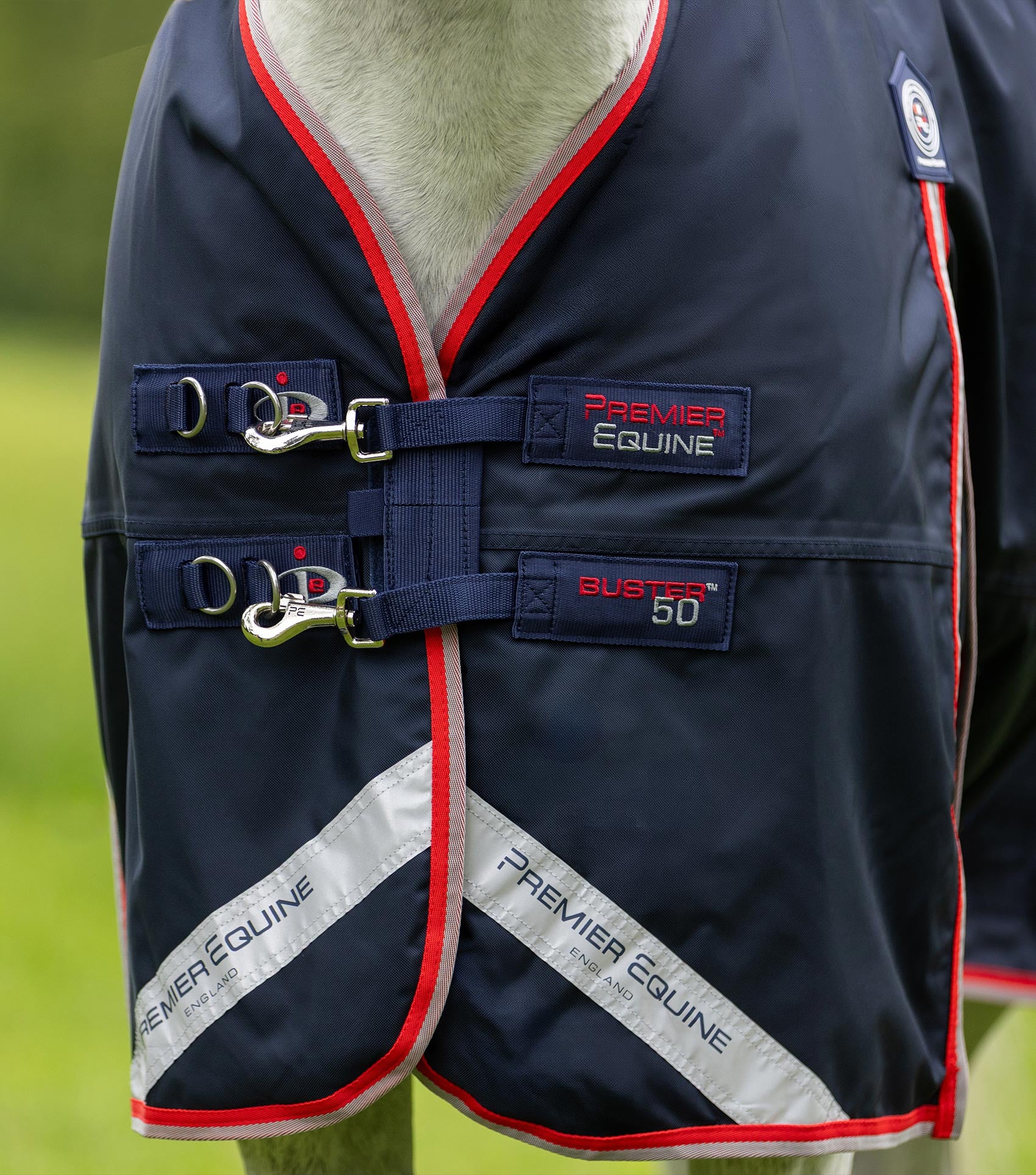 Buster 50g Turnout Rug with Snug-Fit Neck Cover Navy - Image 4