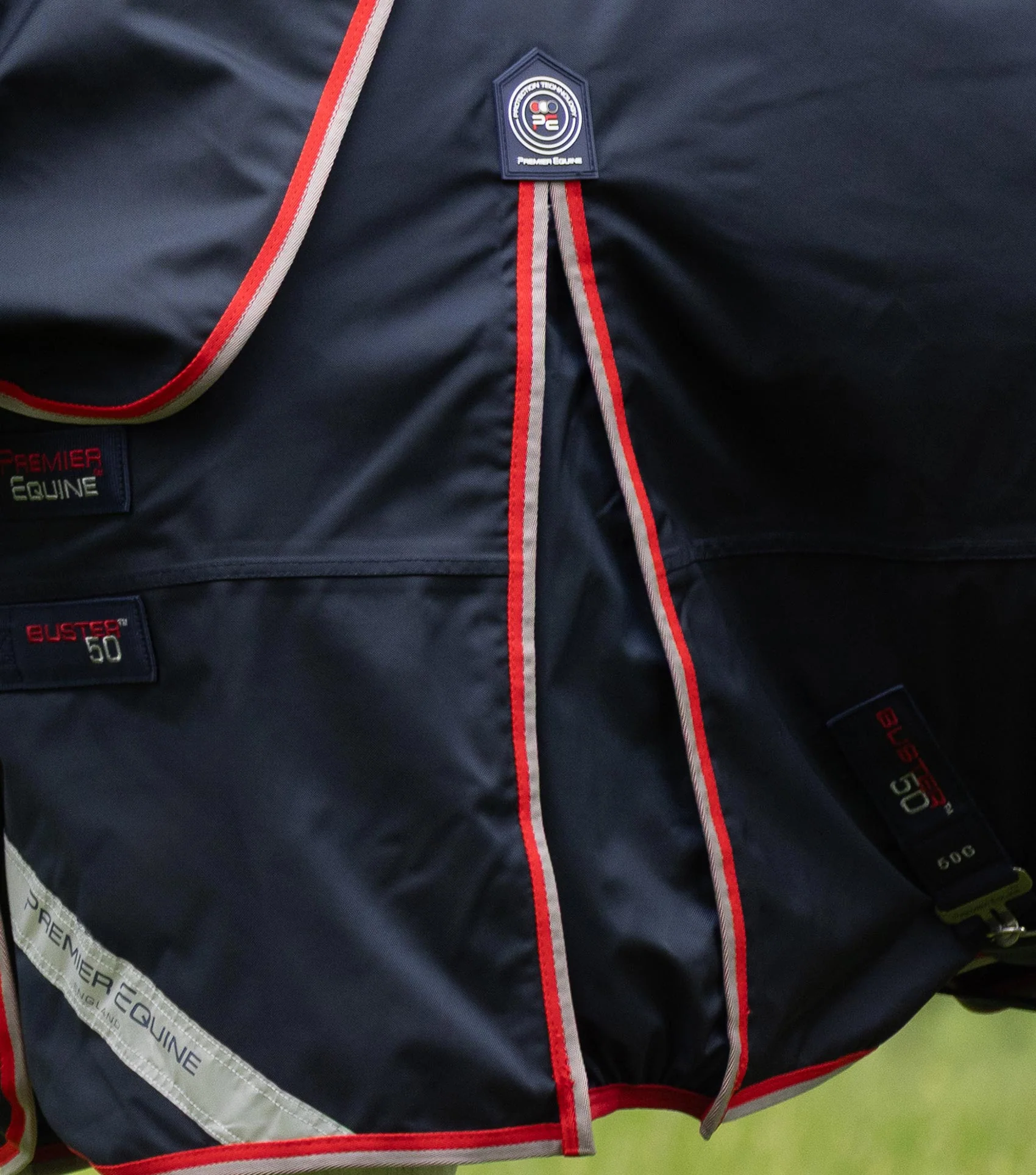 Buster 50g Turnout Rug with Snug-Fit Neck Cover Navy - Image 5