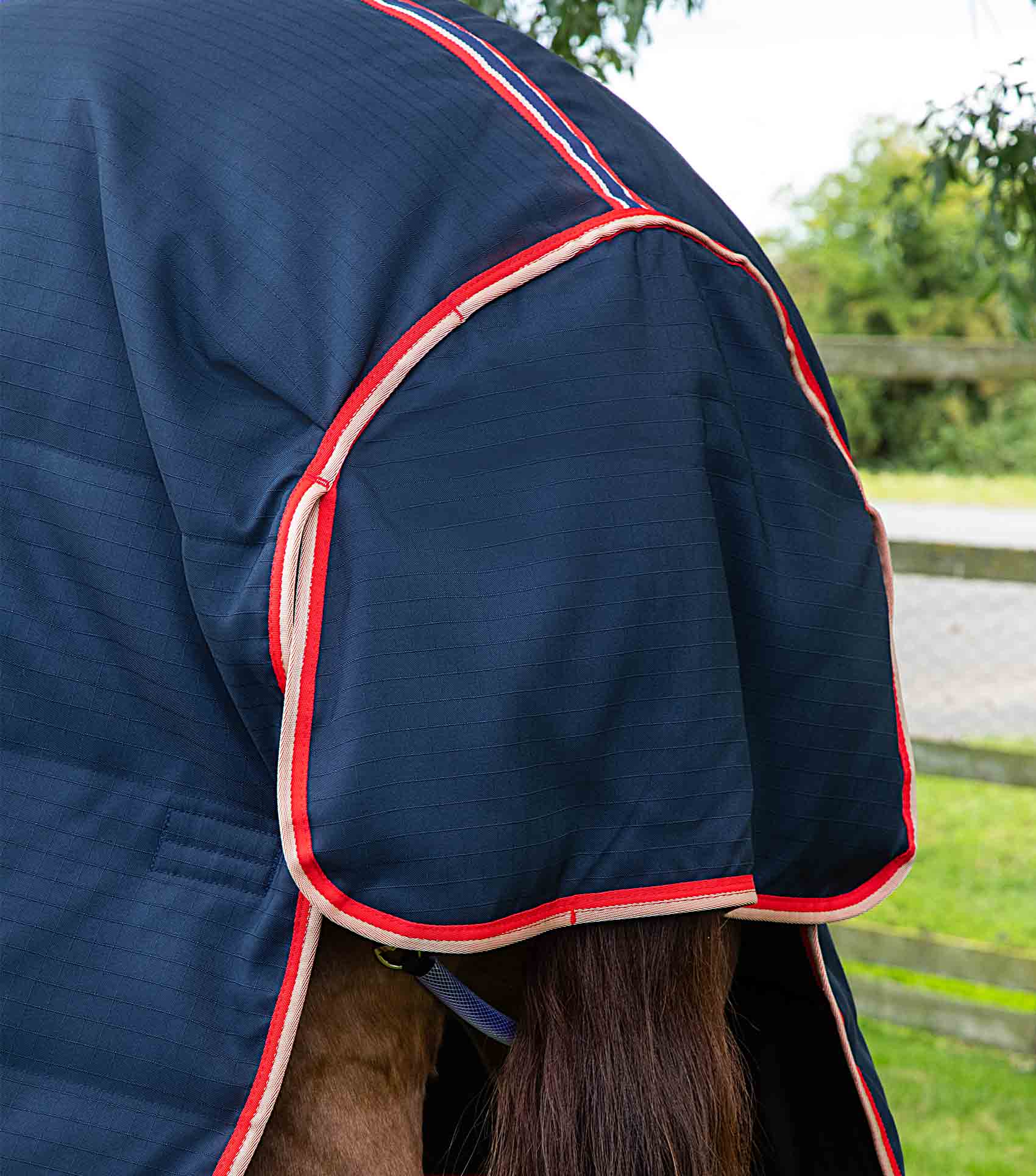 Stable Buster 200g Stable Rug with Neck Cover Navy - Image 6