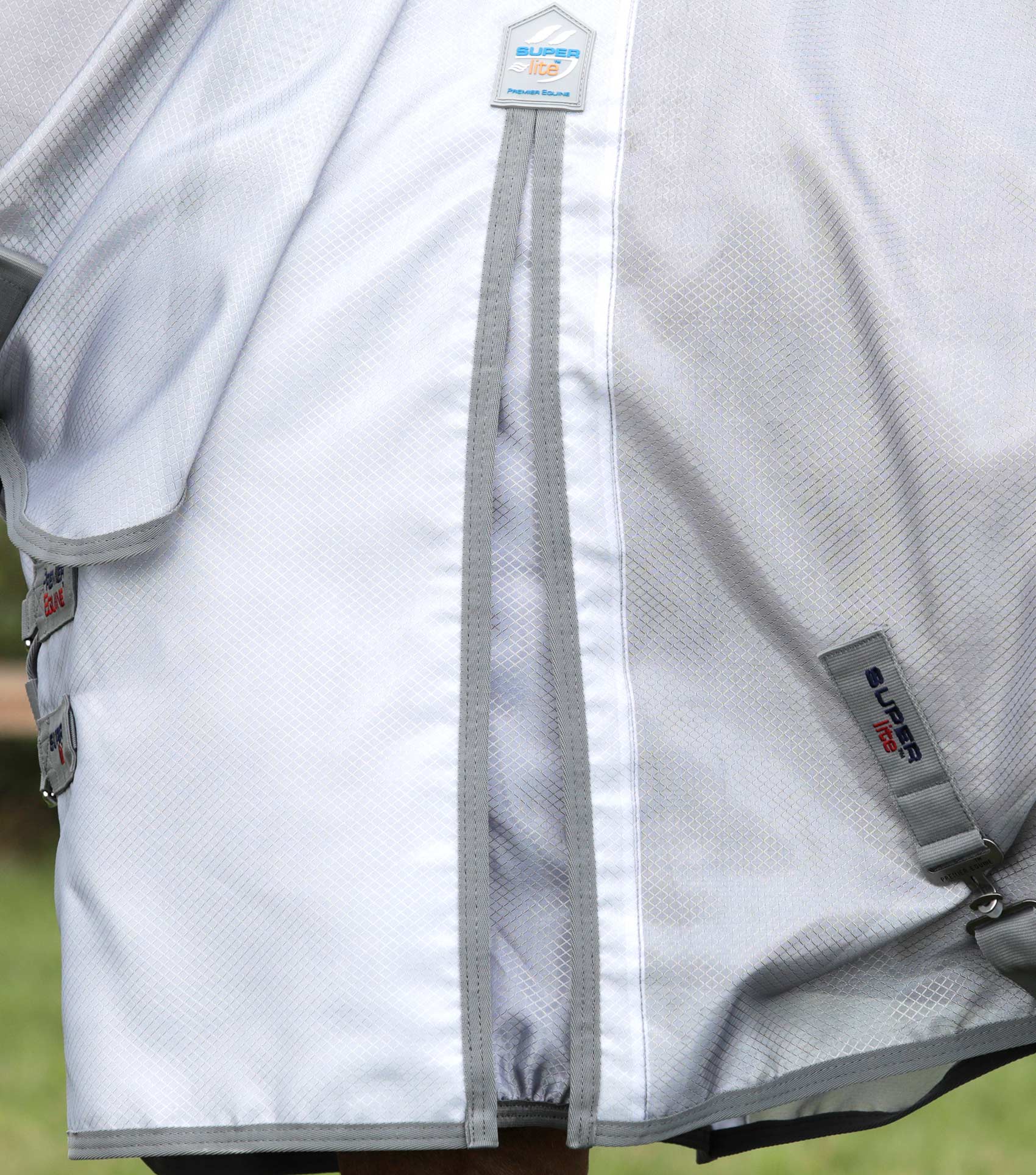 END OF SEASON SALE - Super Lite Fly Rug with Surcingles Silver - Image 4